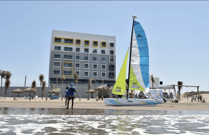 Catamaran cruises, Veracruz - The Sailing Experience and Safety Measures