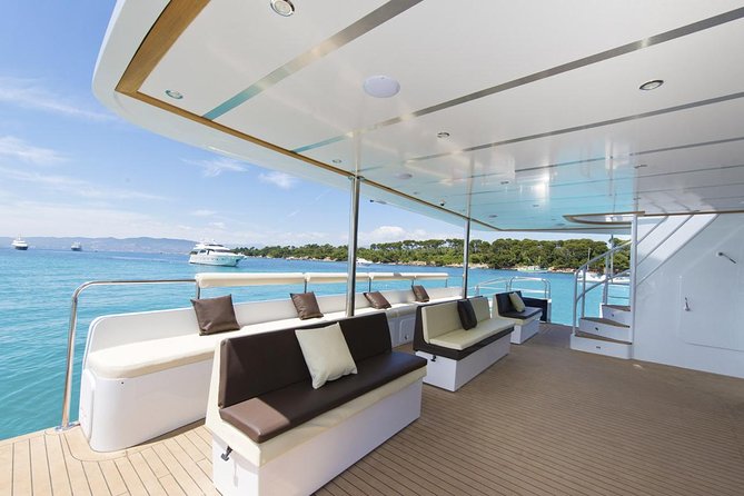 Catamaran from Cannes - Food and Beverage Options on Board