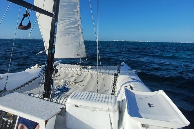 Catamaran Isla Mujeres, Beach Club and Drinks from Puerto Morelos - Free Time to Explore Isla Mujeres