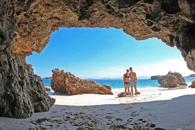 Catamaran Islas Marietas - Snorkel & Open Bar - Food and Drinks on Board: Breakfast, Lunch, & Open Bar