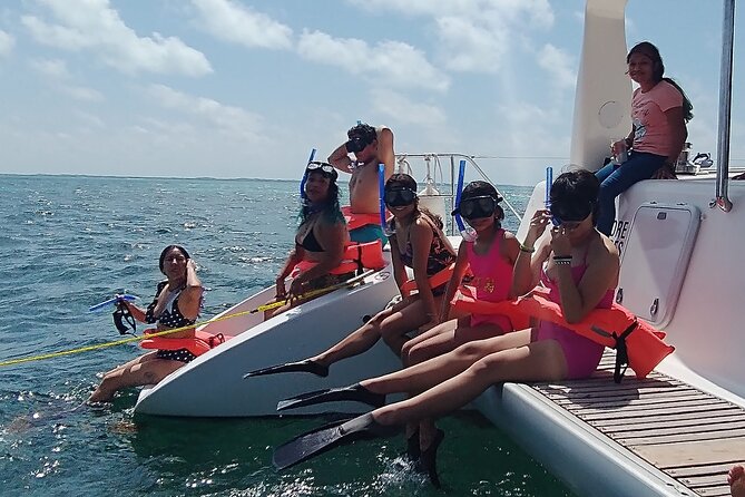Catamaran Plus Tour to Isla Mujeres with National Open Bar from Cancun - The Return Journey and Sunset Views