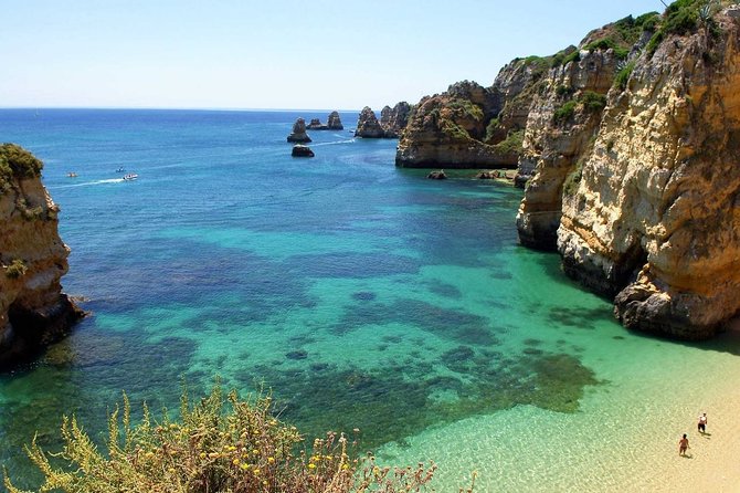Catamaran Private Tour - Benagil & Marinha Beach - (28 PAX) - Relaxing at Praia da Marinha