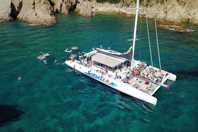 Catamaran ride -Costa Brava with barbecue and drinks. Familiar. - Family-Friendly and Suitable for All
