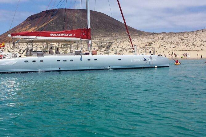 Catamaran Sailing Day To La Graciosa with Lunch - The Return Journey and Group Size Considerations