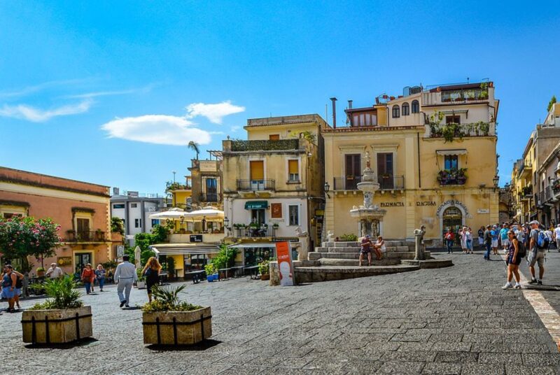 Catania: Giardini, Taormina, and Castelmola Day Trip - Key Points