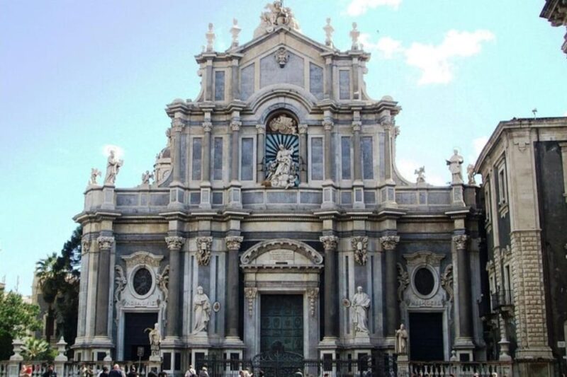Catania Highlights Walking Tour With A Guide - Discover Catania’s Historic Center with a Guided Walk
