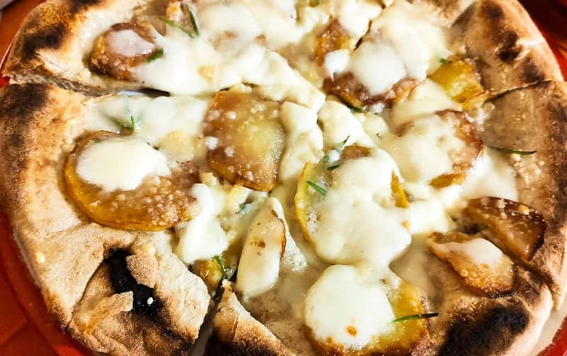 Catania: Pizza Cooking Class - Show Cooking and Learning the Sicilian Cannolo