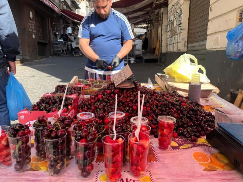 Catania: Street Food and History Walking Tour with Chef Coco - Meeting in Piazza del Duomo: The Starting Point