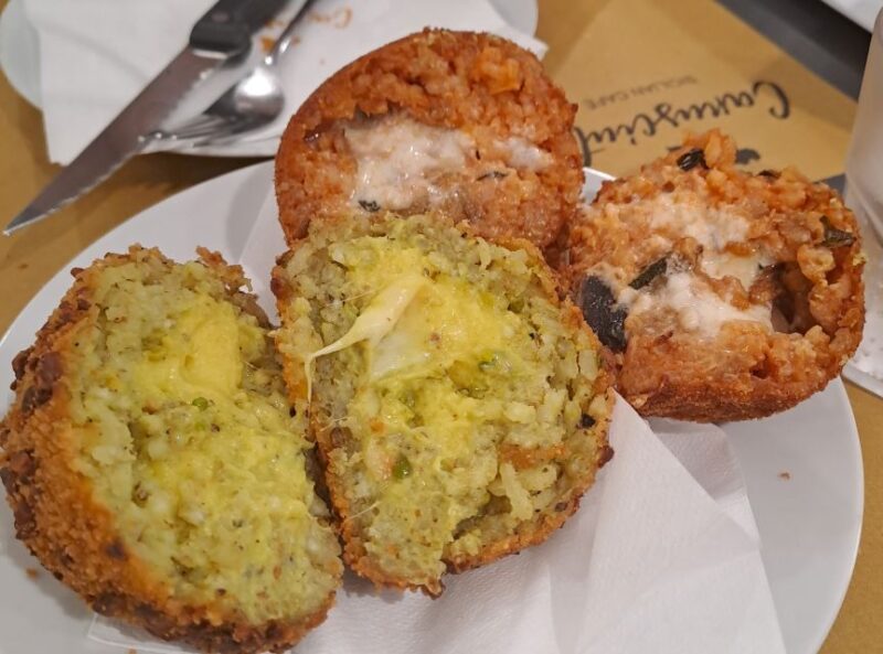 Catania: Street Food Guided Walking Tour - Starting at the Fountain of the Elephant