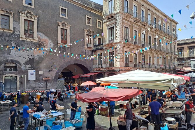 Catania: The Sweet Side of Sicily A Food Tour by Do Eat Better - Delightful Cannoli at Villa Bellini