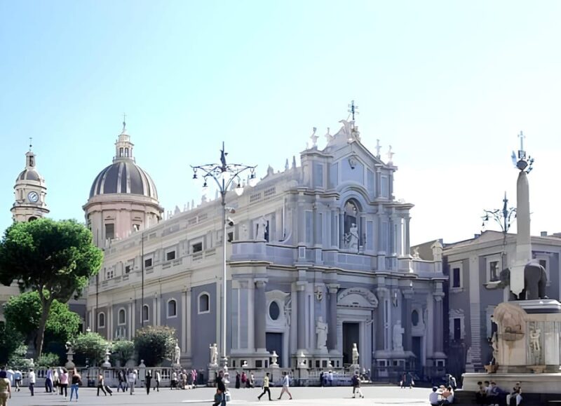 Catania:Sant'Agata and the Baroque of Catania - Practicalities: Meeting Point, Duration, and Accessibility
