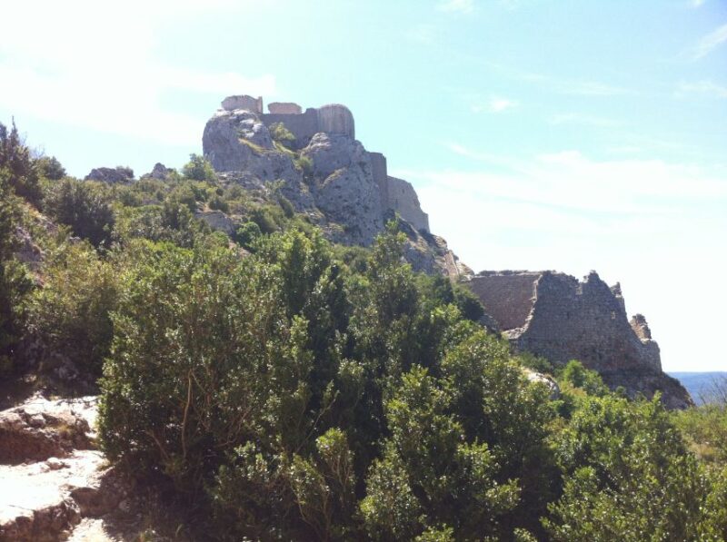Cathar Castles: Quéribus and Peyrepertuse - The Unique Appeal of Quéribus Castle and Its Strategic Role