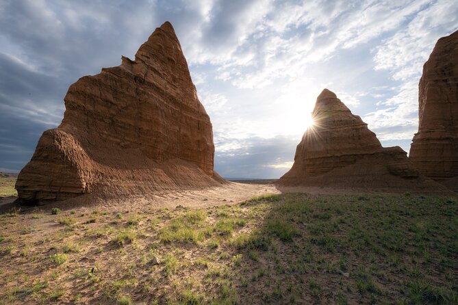 Cathedral Valley Photo Tour - Off-Road Journey to Cathedral Valley