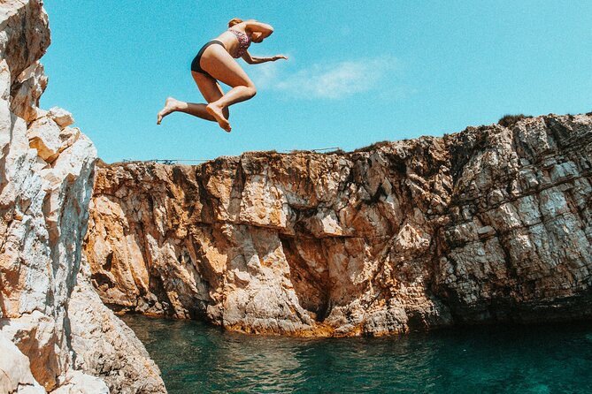 Cave Adventure near Pula by Kayak - Visiting the Secluded Ekovac Islet