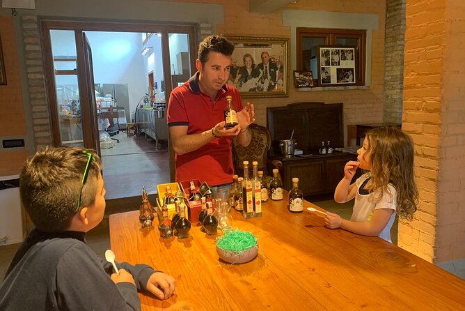 Cavedoni Balsamic Vinegar Tour: The Oldest in Modena - Sampling Regional Foods and Lambrusco Wine