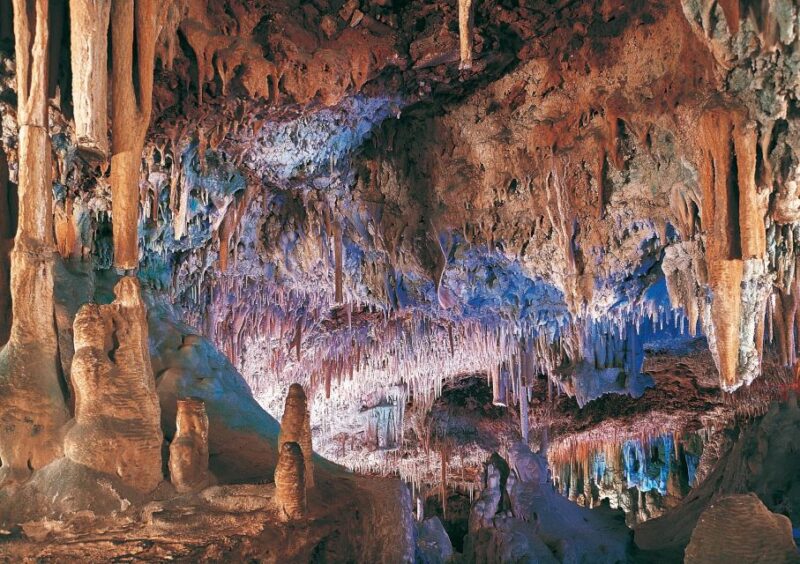 Caves of Hams Tour with Blue Cave & Audiovisual Experience - The Classic Cave and Its Ancient Formations