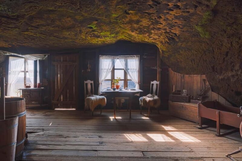 Caves of Laugarvatn Standard Tour - How the Guided Tour Brings Icelandic History to Life