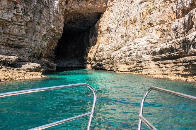 Cavtat/Srebreno: Lokrum Island , Betina Cave & st Jacobs Beach - Relaxing at Sveti Jakov Beach: A Peaceful Mediterranean Spot