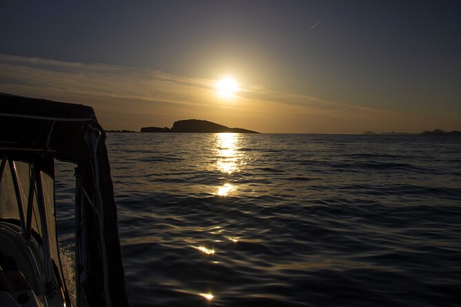 Cavtat Sunset Cruise with Unlimited Drinks Small Group Experience - The Crew and Service Quality