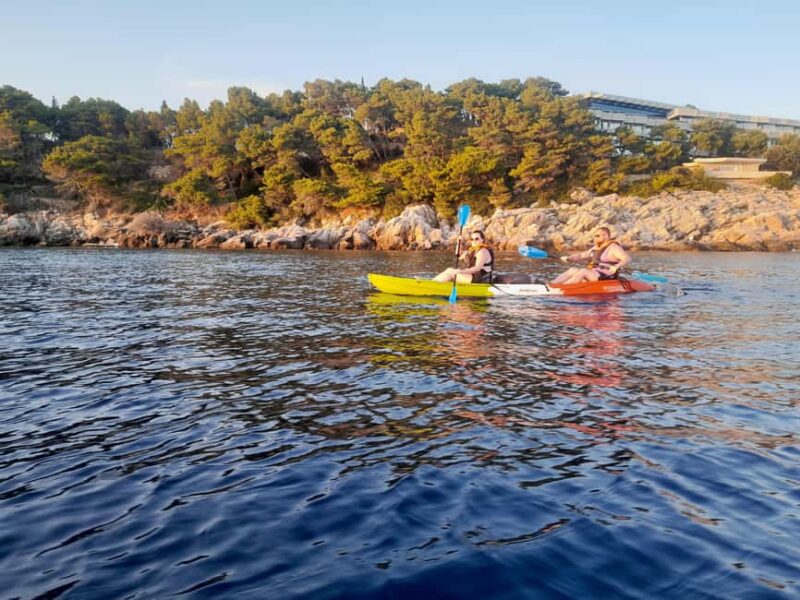 Cavtat: Sunset Guided Sea Kayaking Tour - What to Expect During the Paddle
