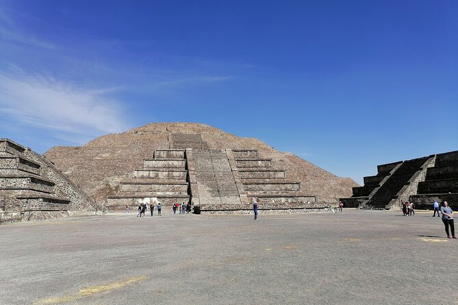 CDMX balloon flight, breakfast, pickup and visit to Teotihuacán - Breakfast Buffet and Post-Flight Meal