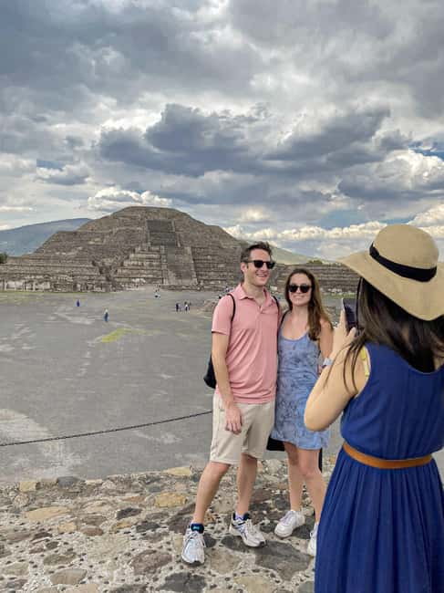 CDMX: balloon ride over Teotihuacan with transportation included - Celebratory Toast and Commemorative Flight Certificate