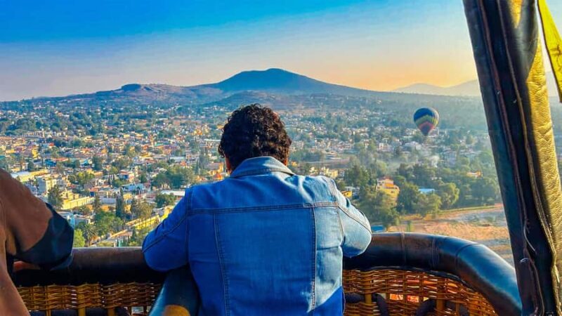CDMX: Fly over Teotihuacán in a balloon and check out the Basilica of Guadalupe - Guided Exploration of Teotihuacán’s Ancient Ruins