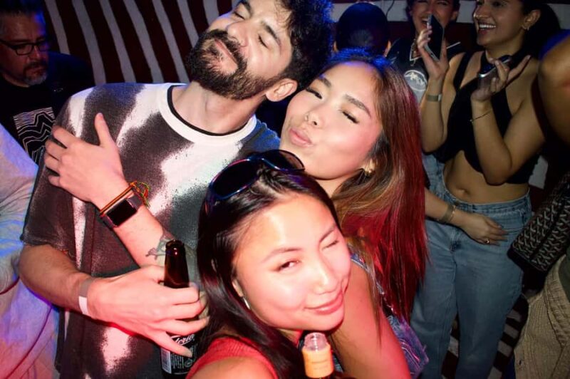 CDMX Pub Crawl: Guided Pub Crawl with Party Games - Walkable Itinerary with Local Guides