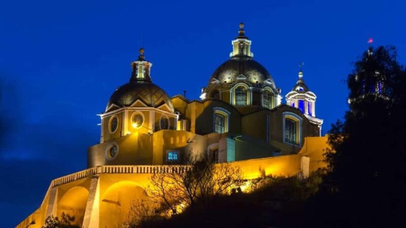 CdMx: Puebla & Cholula Tour. Culture, Food & Ancient Wonders - Visiting Santa María Tonantzintla and San Francisco Acatepec Churches