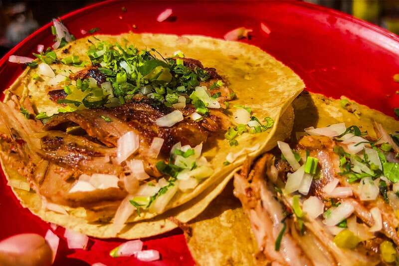 CDMX Street Food: Tour of Local Markets. - Starting at the Heart of Mexico City: The Zócalo and Historic Sights