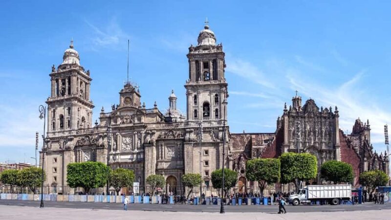 CdMx Walk & View: Bellas Artes, Cathedral, Historic Center - Explore Downtown Mexico City with an Engaging 4-Hour Walk & View Tour