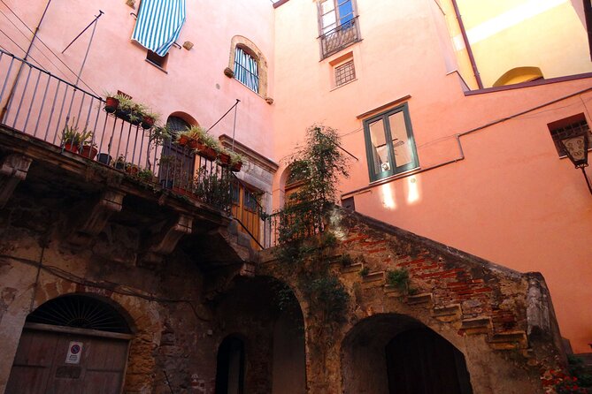 Cefalù: Guided Walking Tour & Cefalu Cathedral Mosaics - Tour Pacing and Duration: A Manageable 2 Hours