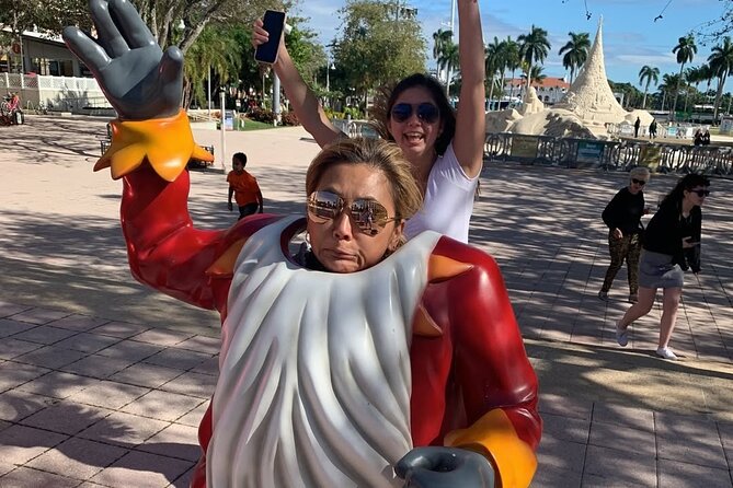 Celebrate the Season with a Holiday Scavenger Hunt in Tucson - Accessibility and Group Size Considerations