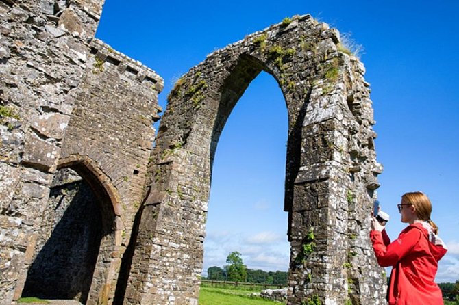 Celtic Boyne Valley & Ancient Sites Day Tour From Dublin - Touring Trim Castle, Ireland’s Largest Anglo-Norman Fortress