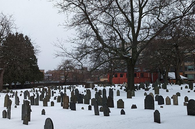 Cemetery and Witchcraft Trials Tour - Comparing to Other Salem Tours