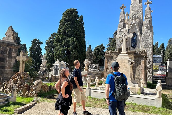Cemetery Tour - Angels, Gothic Graves, Montjuic Sea Views - Architectural Styles: Gothic and Art Nouveau Masterpieces