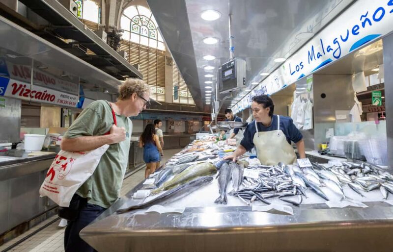 Central Market: Guided tour and RiFF menu with Michelin-starred chef - Exploring Valencia’s Central Market with Chef Knöller