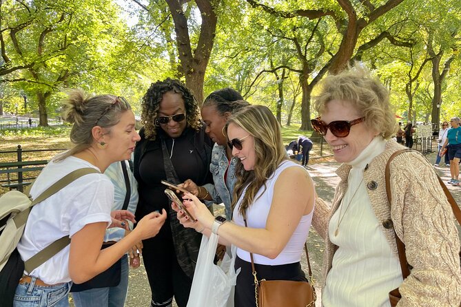 Central Park Intervention Shared Walking Tour - Discover Central Park’s Best and Hidden Spots on a Guided Walk