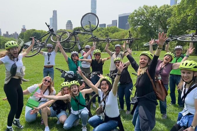 Central Park NYC Highlights Small-Group Bike Tour - Visiting The Dakota and Jacqueline Kennedy Onassis Reservoir