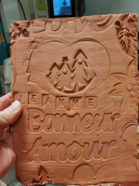 Ceramic workshop visit and pottery class - Key Points