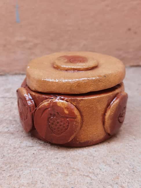 Ceramic workshop visit and pottery class - Model Your Own Clay Box with a Skilled Instructor