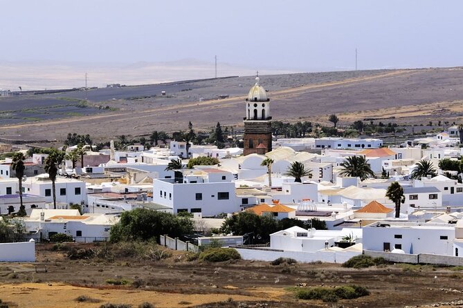 César Manrique: Northern Lanzarote Guided Tour - Breathtaking Views from Mirador del Río