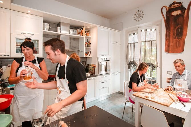 Cesarine: Half-day Market Tour & Cooking Class in Florence - Tasting Your Creations with Local Wines