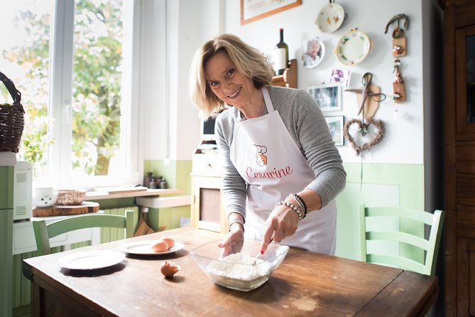 Cesarine: Market Tour & Home Cooking Class in Catania - Logistics and Group Size Control