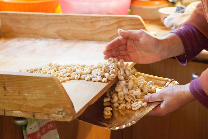 Cesarine: Small group Pasta and Tiramisu class in Alberobello - Preparing Two Classic Italian Pasta Dishes