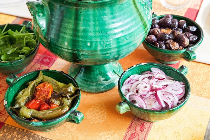 Cesarine: Small Group Pasta and Tiramisu Class in Sorrento - Logistics and Group Size