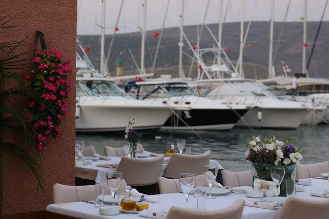 Cesme-Alacati Tour from Izmir - Visiting Cesme Castle: An Ottoman Landmark with Scenic Views