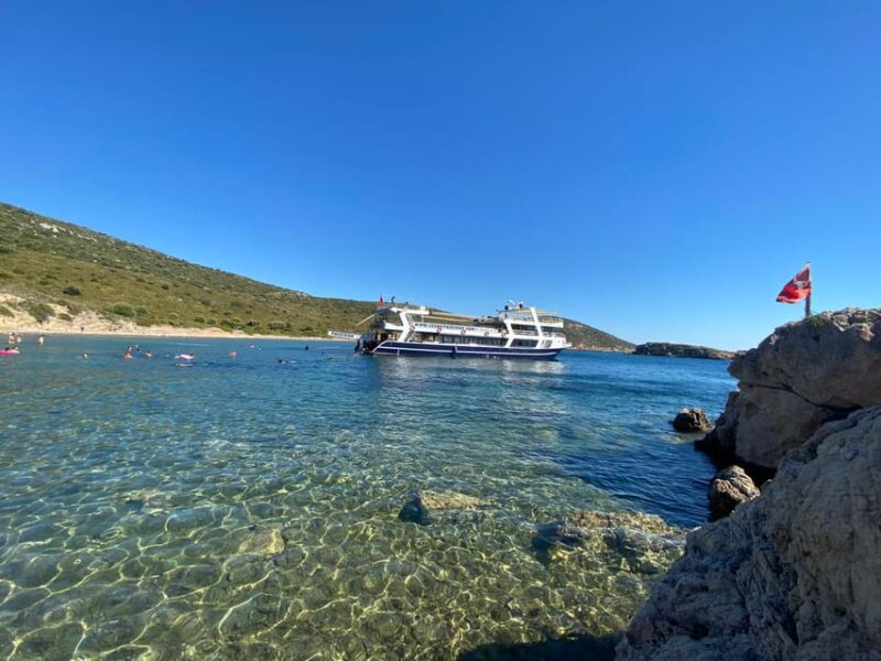 Cesme: Islands and Bays Boat Trip with BBQ Lunch - Relaxing on Sun Loungers and Water Activities