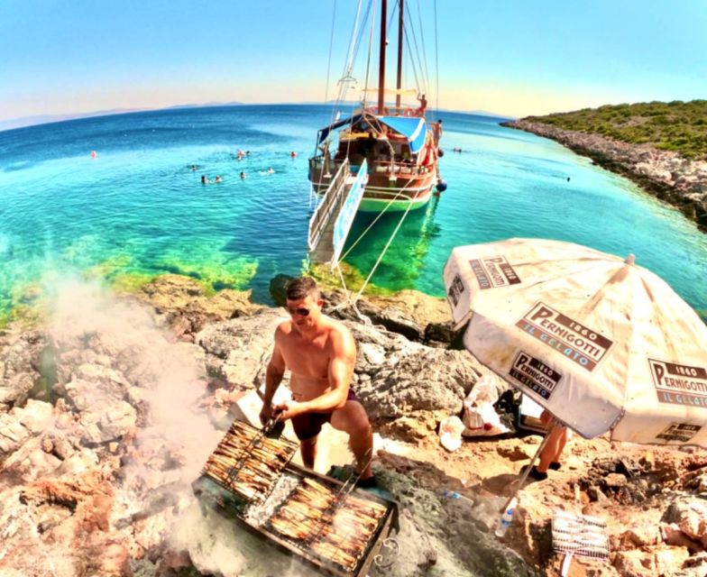 Cesme: Small Group Boat Tour with Open Buffet Lunch - Visiting Cesme’s Most Beautiful Bays and Anchor Stops