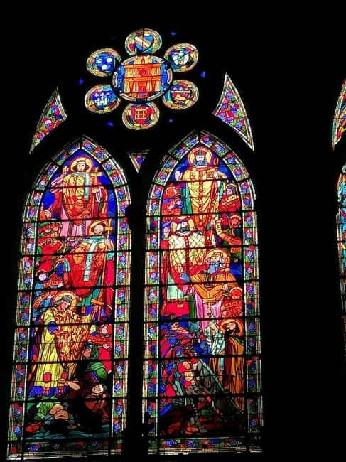 Châlons-en-Champagne: Guided Walking Tour - Visiting the Public Squares: Foch and de la République